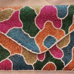 Beaded clutch